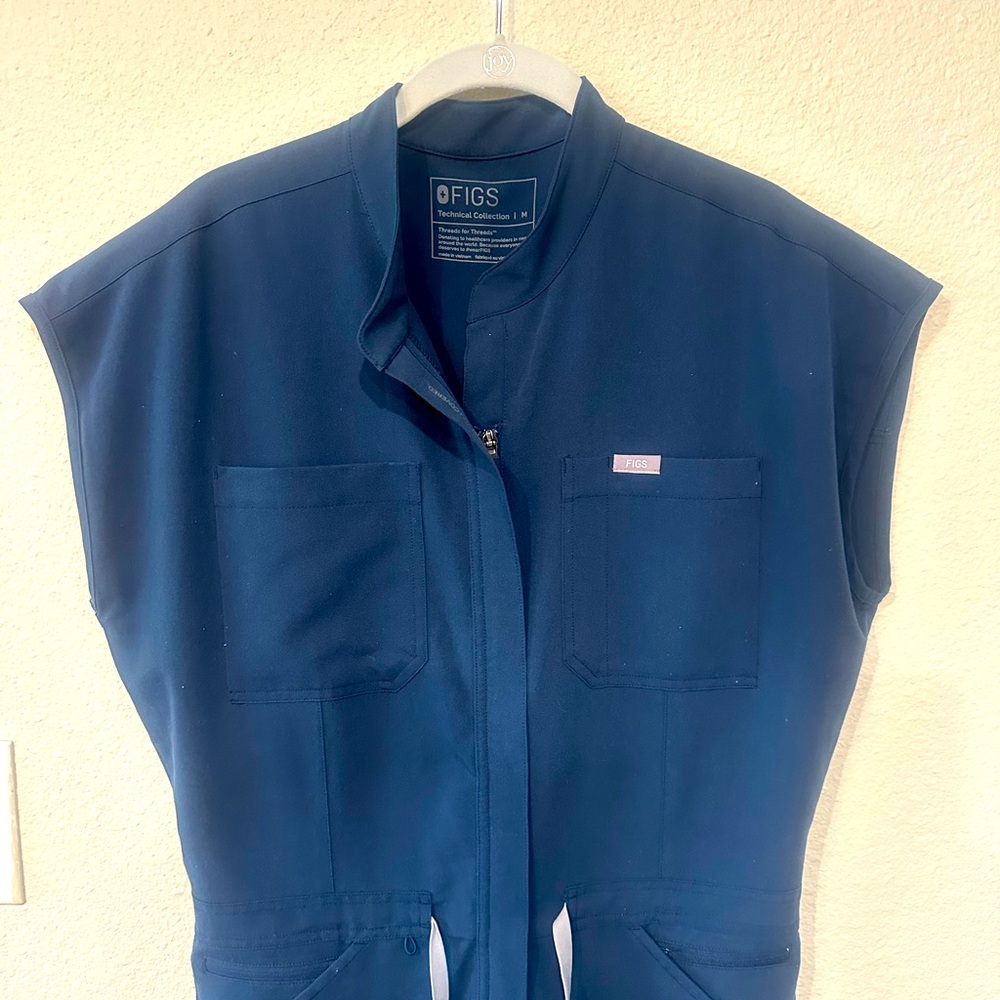 Figs Rafaela Cargo Scrubjumpsuit in Dark Harbor Size M - Picture 6 of 8